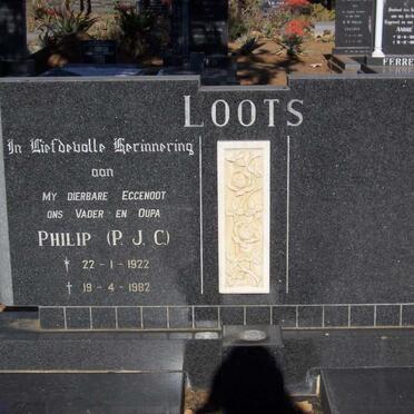 LOOTS P.J.C. 1922-1982