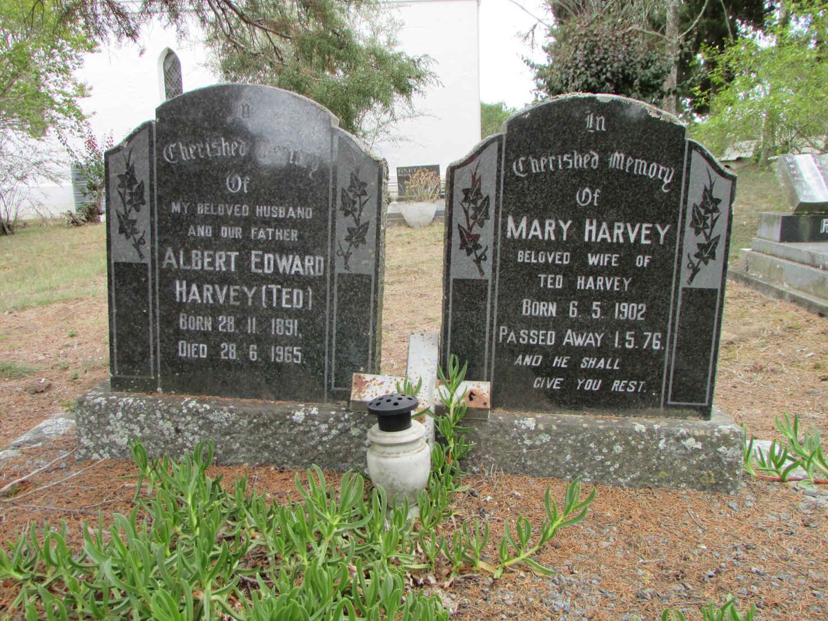 HARVEY Albert Edward 1891-1965 &amp; Mary 1902-1976