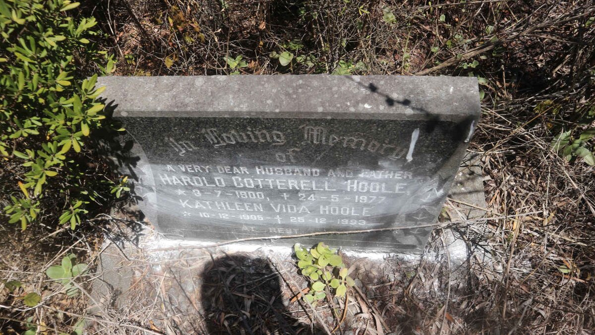 HOOLE Harold Cotterell 1900-1977 &amp; Kathleen Vida 1905-1993