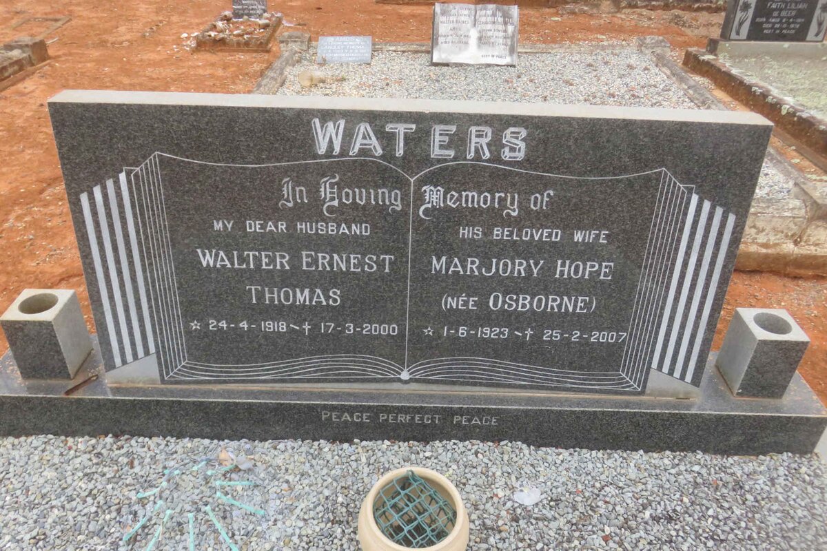 WATERS Walter Ernest Thomas 1918-2000 &amp; Marjory Hope OSBORNE 1923-2007