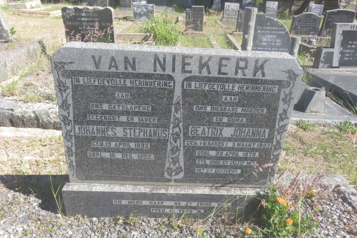 NIEKERK Johannes Stephanus, van 1892-1952 &amp; Beatrix Johanna BAKKES 1893-1979