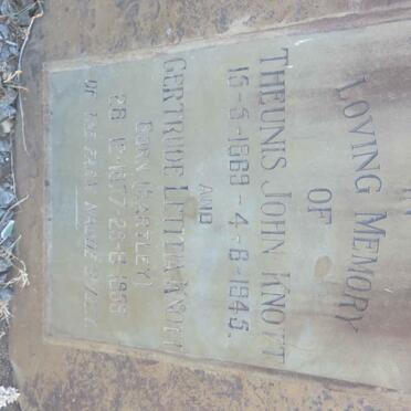 KNOTT Theunis John 1869-1945 &amp; Gertrude Letitia HARTLEY 1877-1959