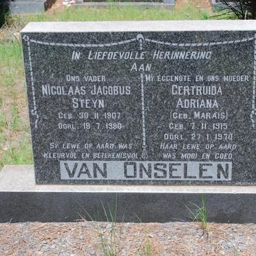 ONSELEN Nicolaas Jacobus Steyn, van 1907-1980 &amp; Gertruida Adriana nee MARAIS 1915-1970