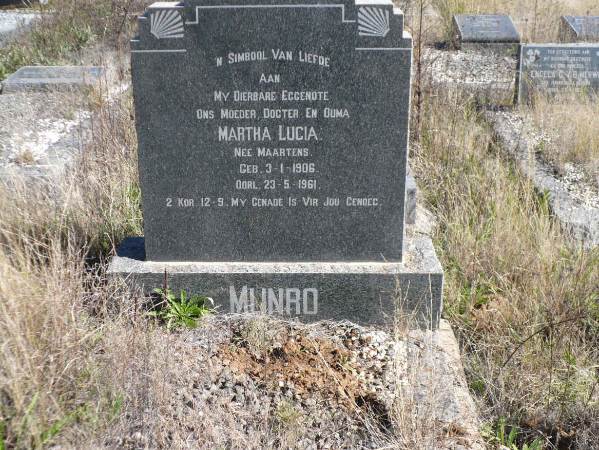 MUNRO Martha Lucia nee MAARTENS 1906-1961