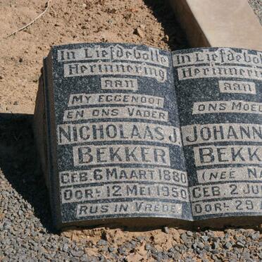 BEKKER Nicholaas J. 1880-1950 &amp; Johanna W. NAUDE 1891-1961