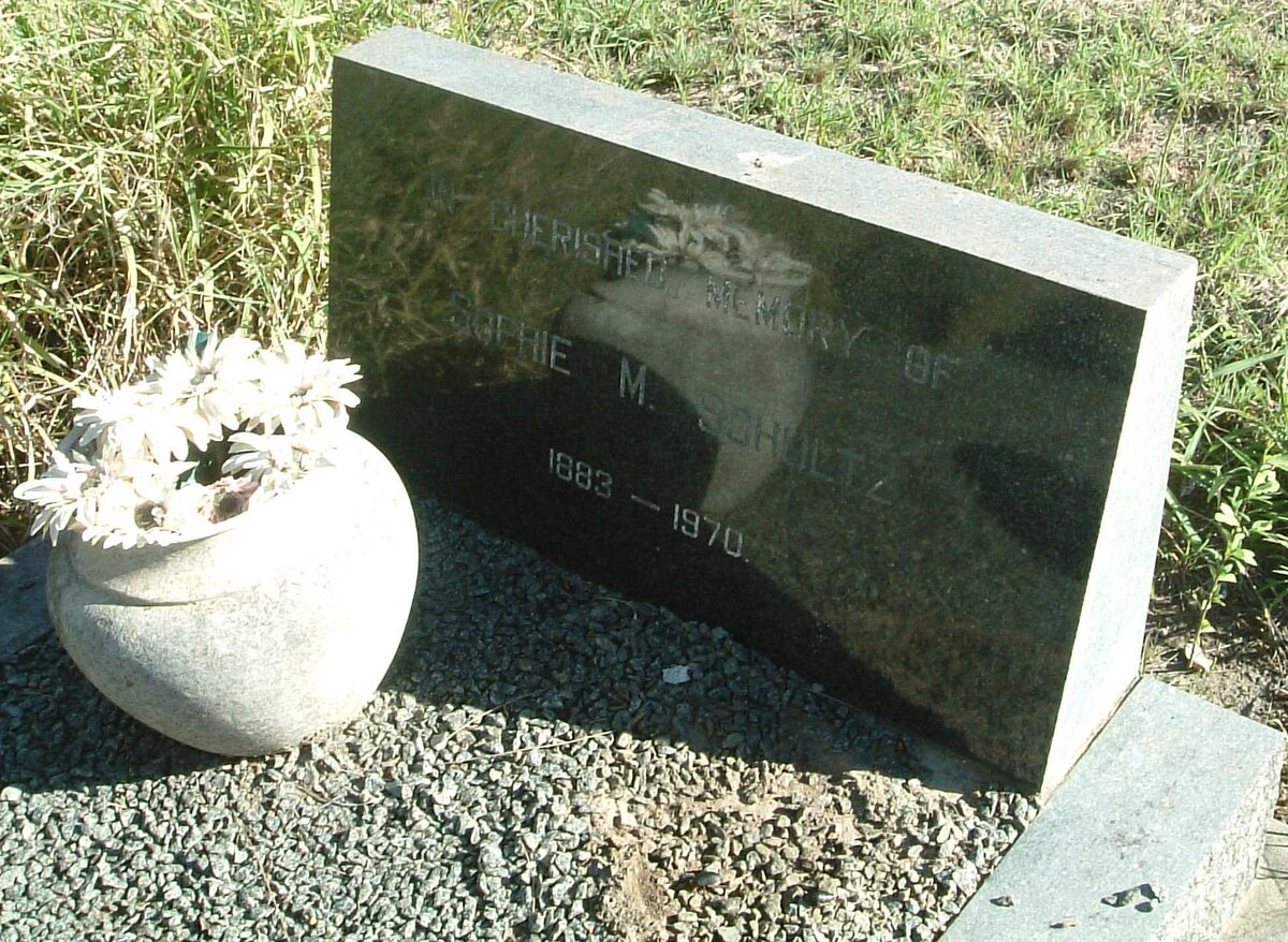 SCHULTZ Sophie M. 1883-1970