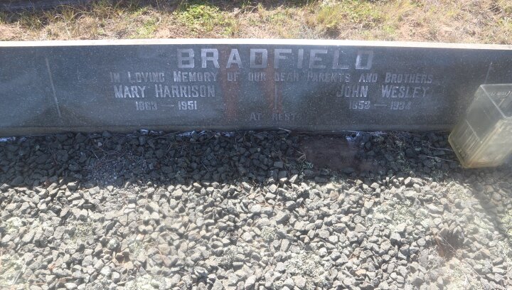 BRADFIELD John Wesley 1853-1934 &amp; Mary Harrison 1863-1951 :: BRADFIELD Frank 1886-1966 :: BRADFIELD Clarence 1896-1931