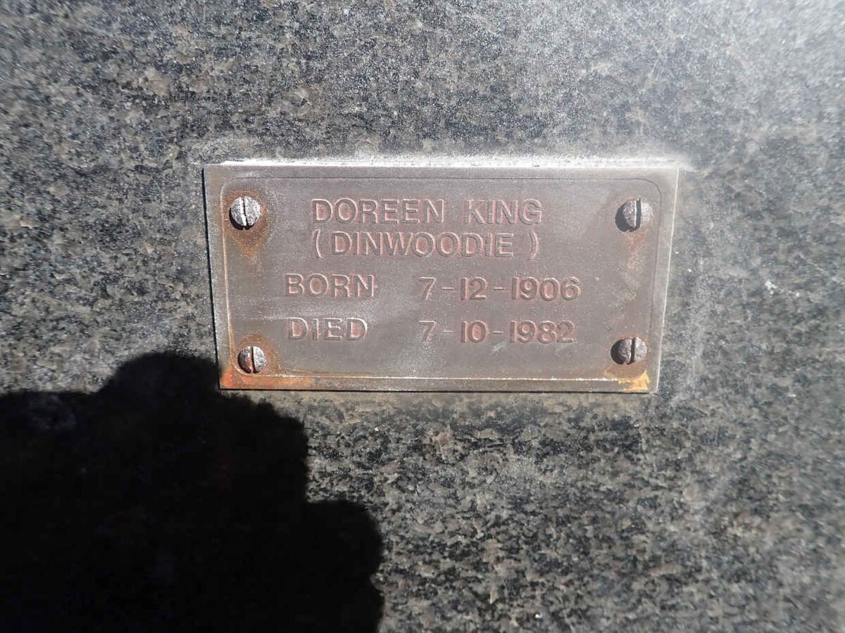 KING Doreen DINWOODIE 1906-1982