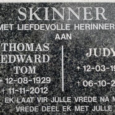 SKINNER Thomas Edward 1929-2012 &amp; Judy 1935-2015