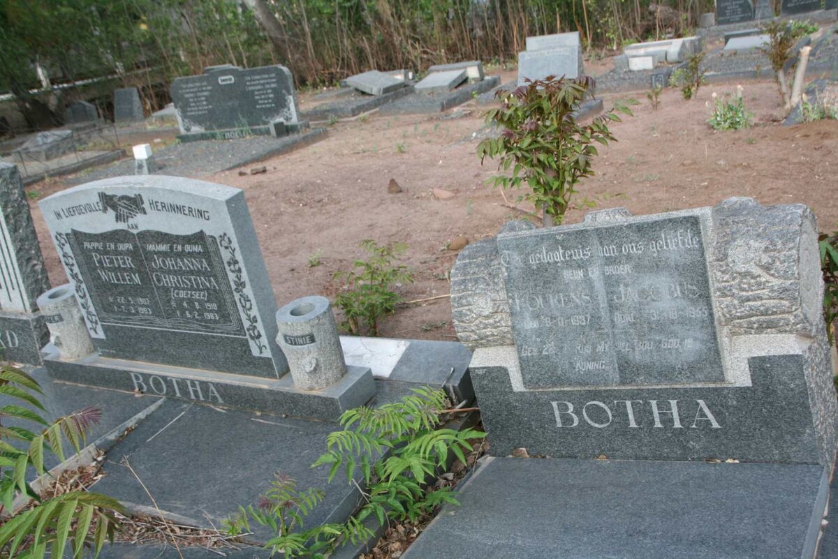 BOTHA Pieter Willem 1907-1983 &amp; Johanna Christina COETSEE 1910-1983 :: BOTHA Lourens Jacobus 1937-19??