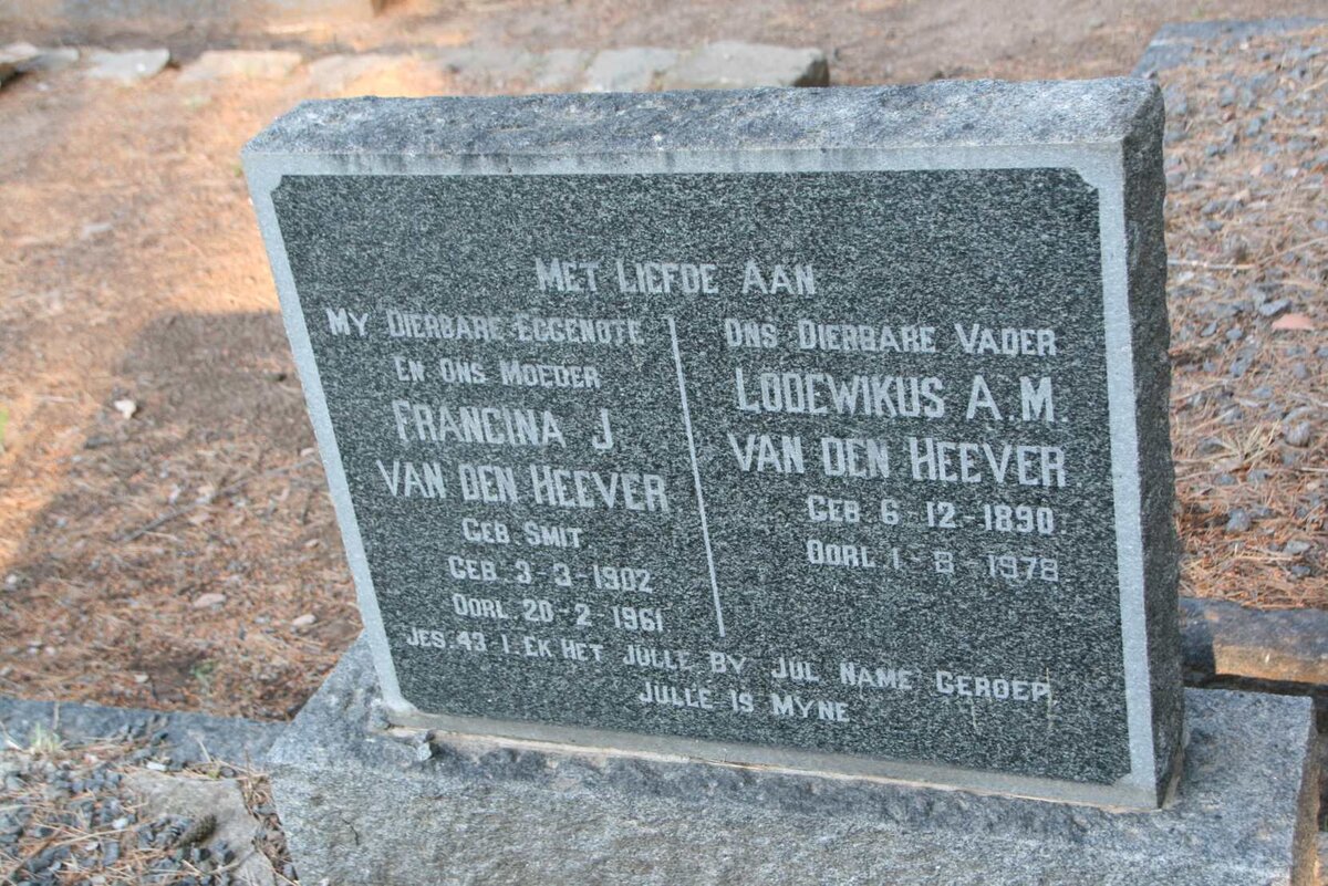 HEEVER Lodewikus A.M., van den 1890-1978 &amp; Francina J. SMIT 1902-1961
