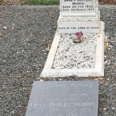 MORRIS Owen Dudley 1904-1979 &amp; Beatrice  1905-1997 :: MORRIS Derrick Guildford 1932-1933