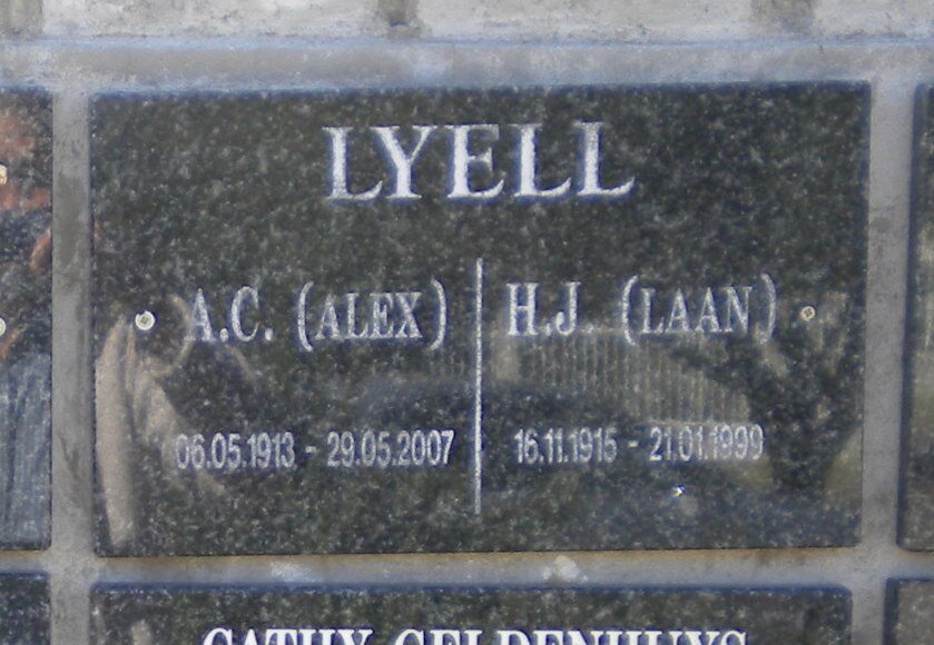 LYELL A.C. 1913-2007 &amp; H.J. 1915-1999