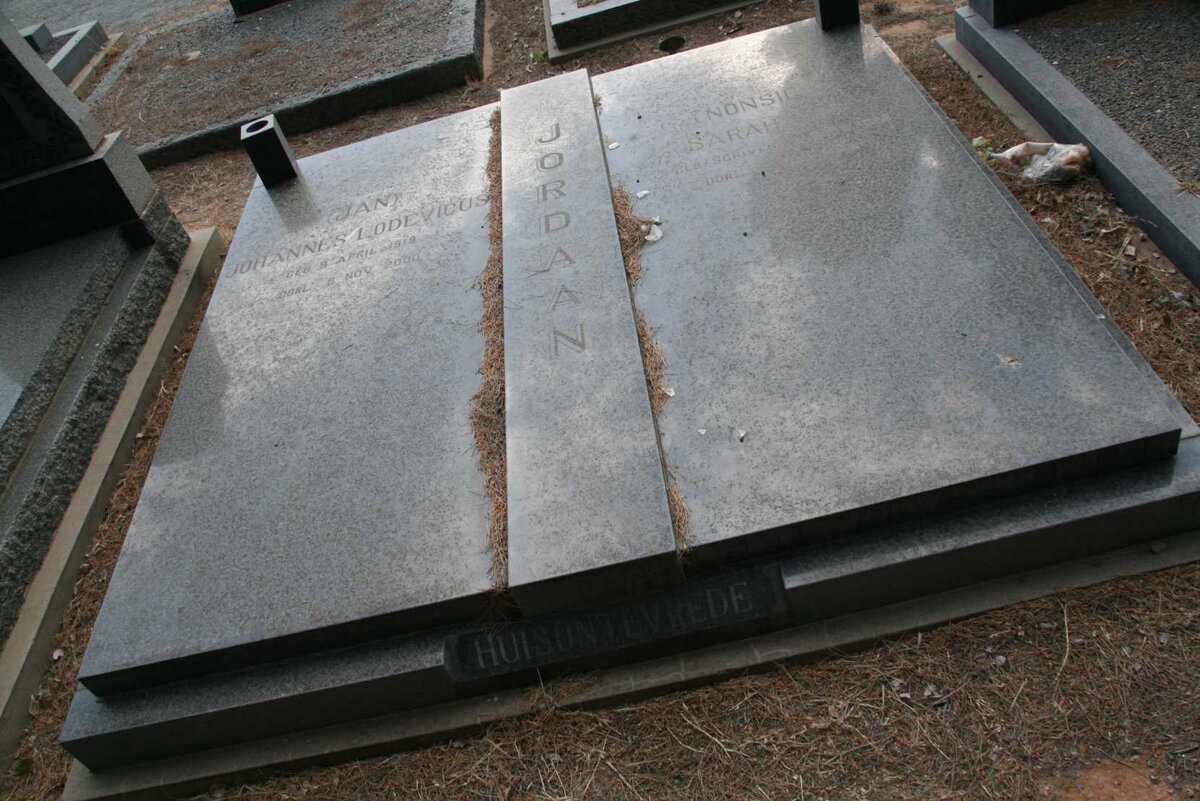 JORDAAN Johannes Lodevicus 1919-2000 & Sarah