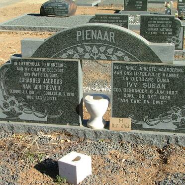 PIENAAR Johannes Jacobus van den Heever 1911-1970 &amp; Ivy Susan BESSINGER 1907-1979