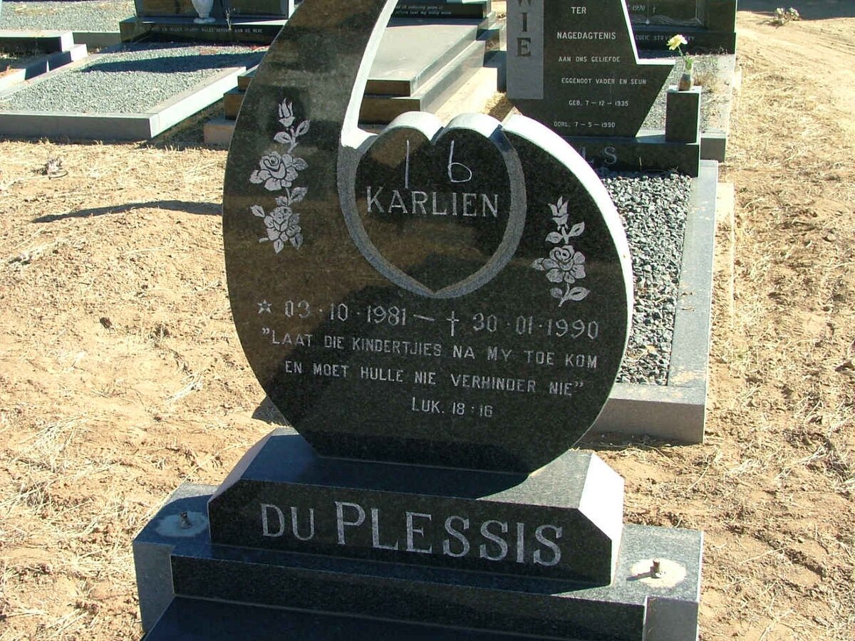 PLESSIS Karlien, du 1981-1990