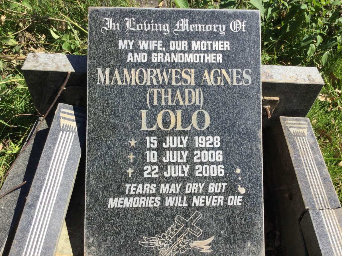 LOLO Mamorwesi Agnes 1928-2006