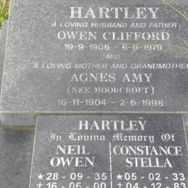 HARTLEY :: MOORCROFT