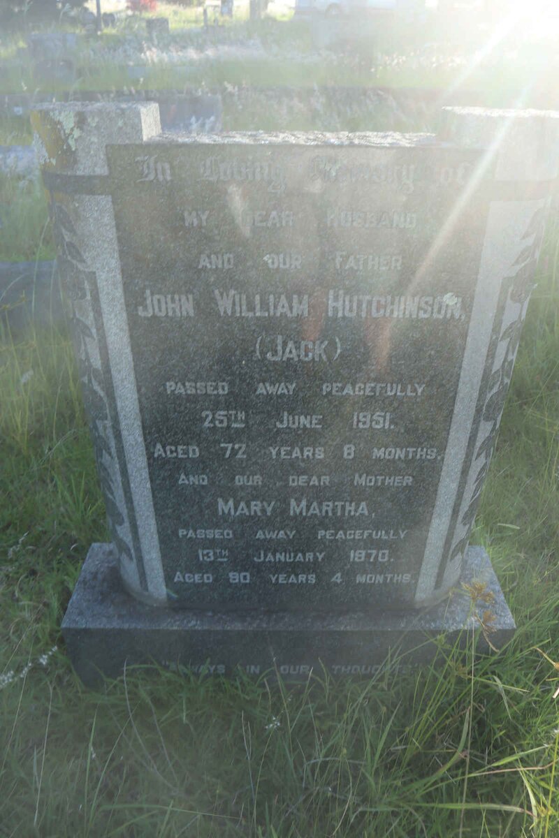 HUTCHINSON John William -1951 &amp; Mary Martha -1970