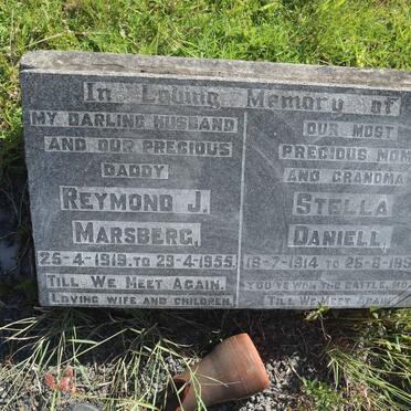 MARSBERG Reymond J. 1919-1955 &amp; Stella Daniell 1914-1997