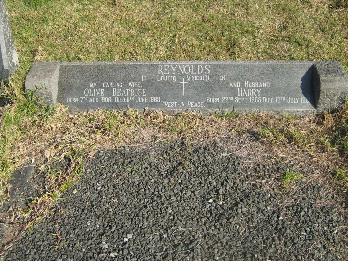 REYNOLDS Harry 1905-1981 &amp; Olive Beatrice 1906-1963