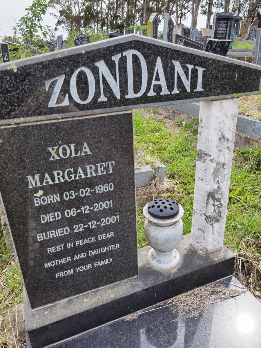 ZONDANI Xola Margaret 1960-2001