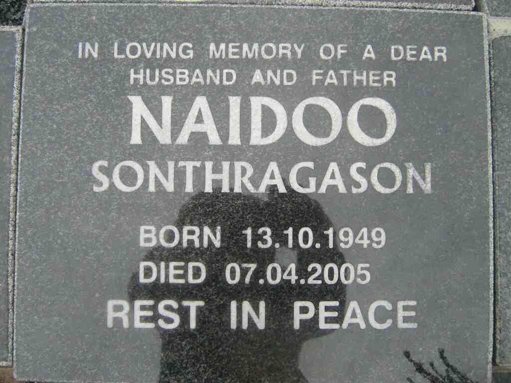 NAIDOO Sonthragason 1949-2005