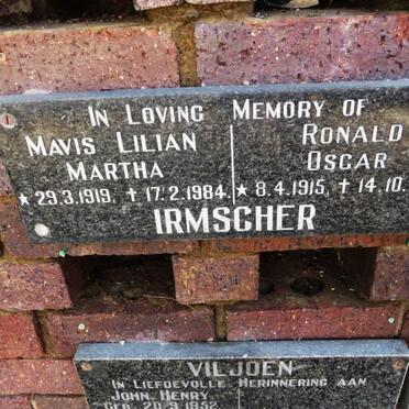 IRMSCHER Ronald Oscar 1915-1990 &amp; Mavis Lilian Martha 1919-1984