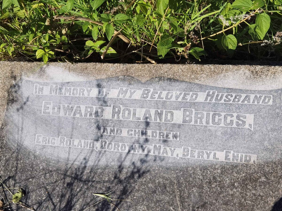 BRIGGS Edward Roland :: BRIGGS Eric Roland :: BRIGGS Dorothy May :: BRIGGS Beryl Enid