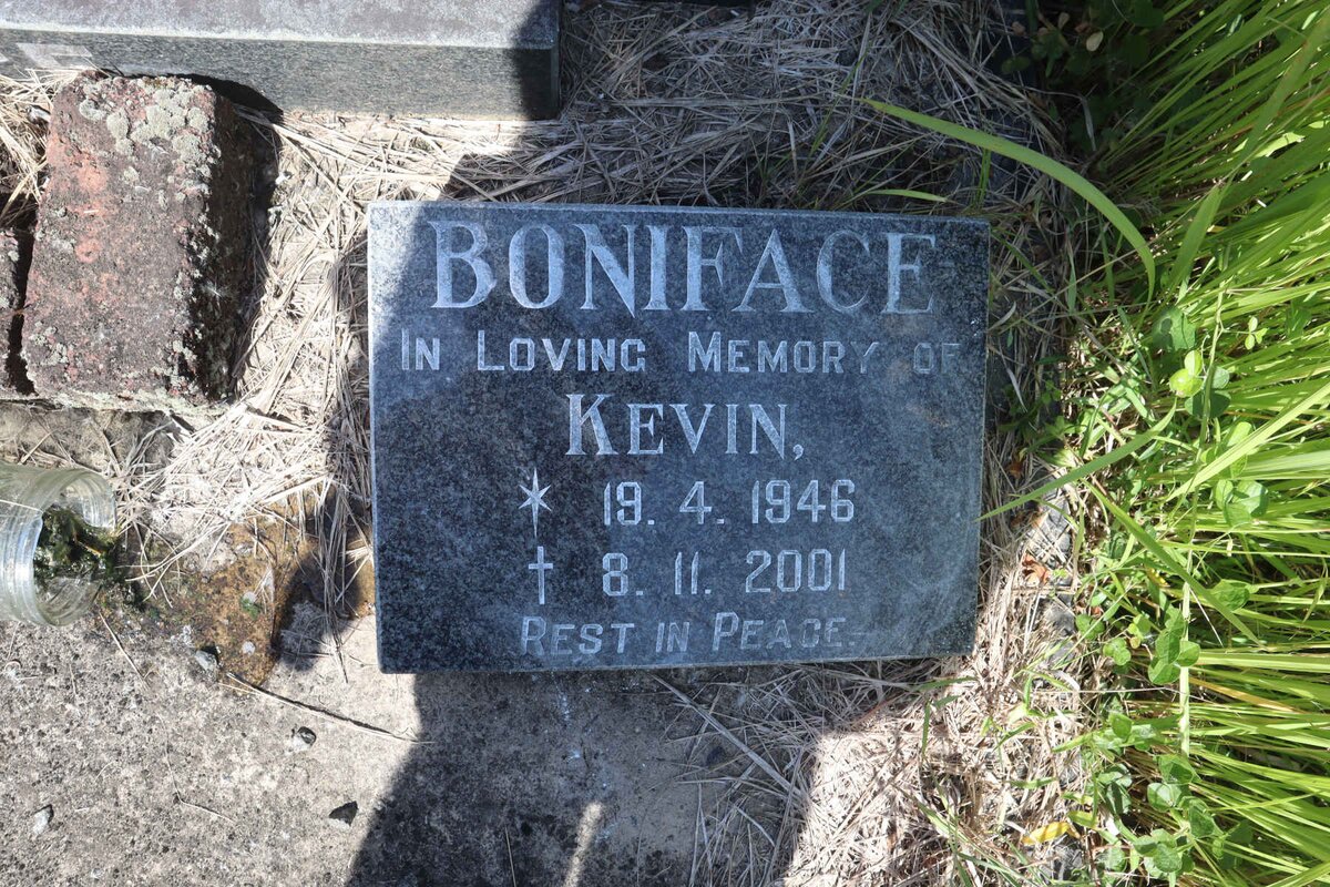 BONIFACE Kevin 1946-2001