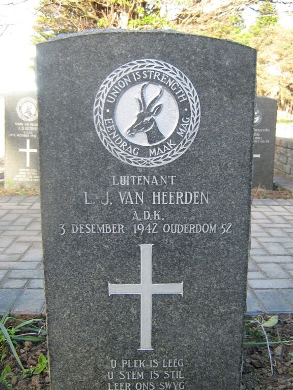 HEERDEN L.J., van -1942 