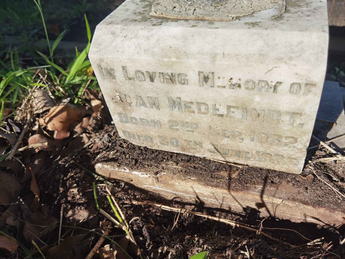 MEDEFINDT Alan 1?32-19??