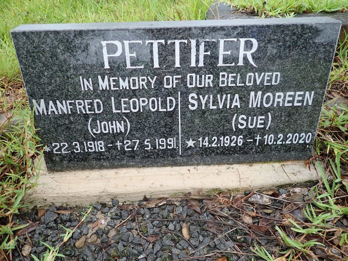 PETTIFER Manfred Leopold 1918-1991 &amp; Sylvia Moreen 1926-2020