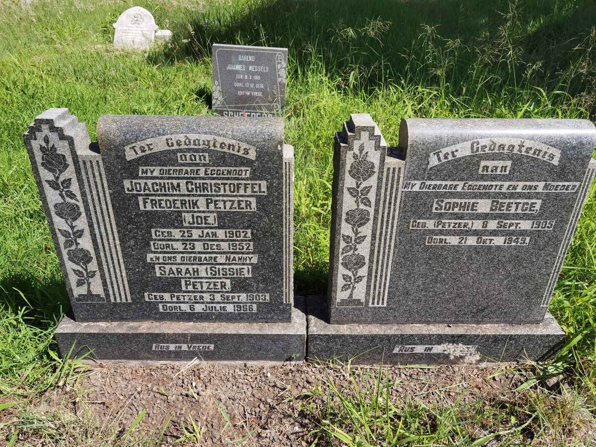 PETZER Joachim Christoffel Frederik 1902-1952 & Sarah PETZER 1903-1966 :: BEETGE Sophie nee PETZER 1905-1949