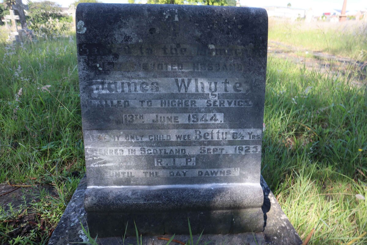 WHYTE James -1944 :: WHYTE Betty -1925