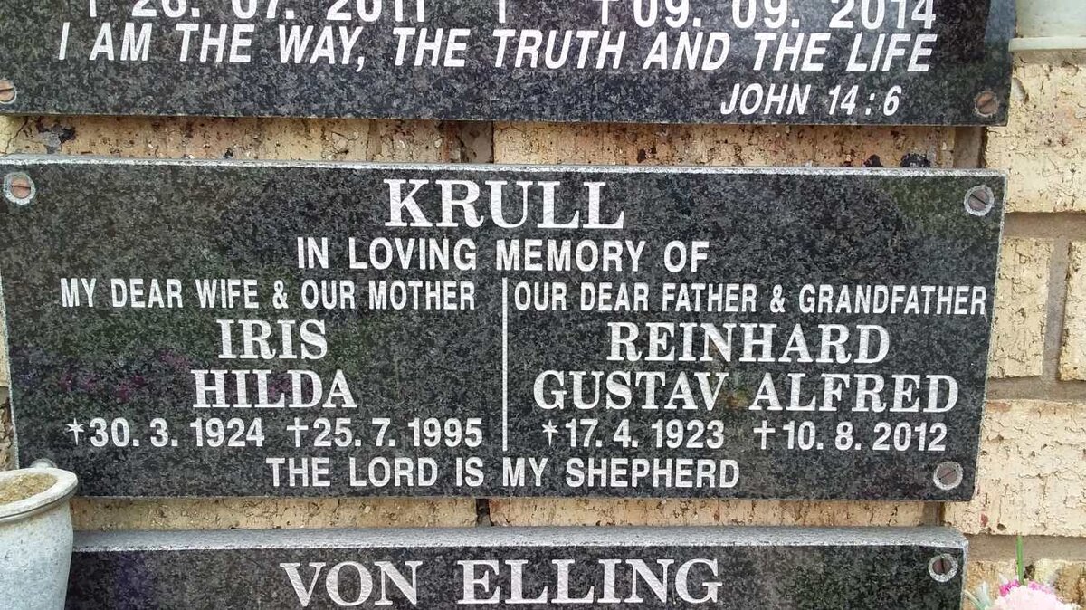 KRULL Reinhard Gustav Alfred 1923-2012 &amp; Iris Hilda 1924-1995