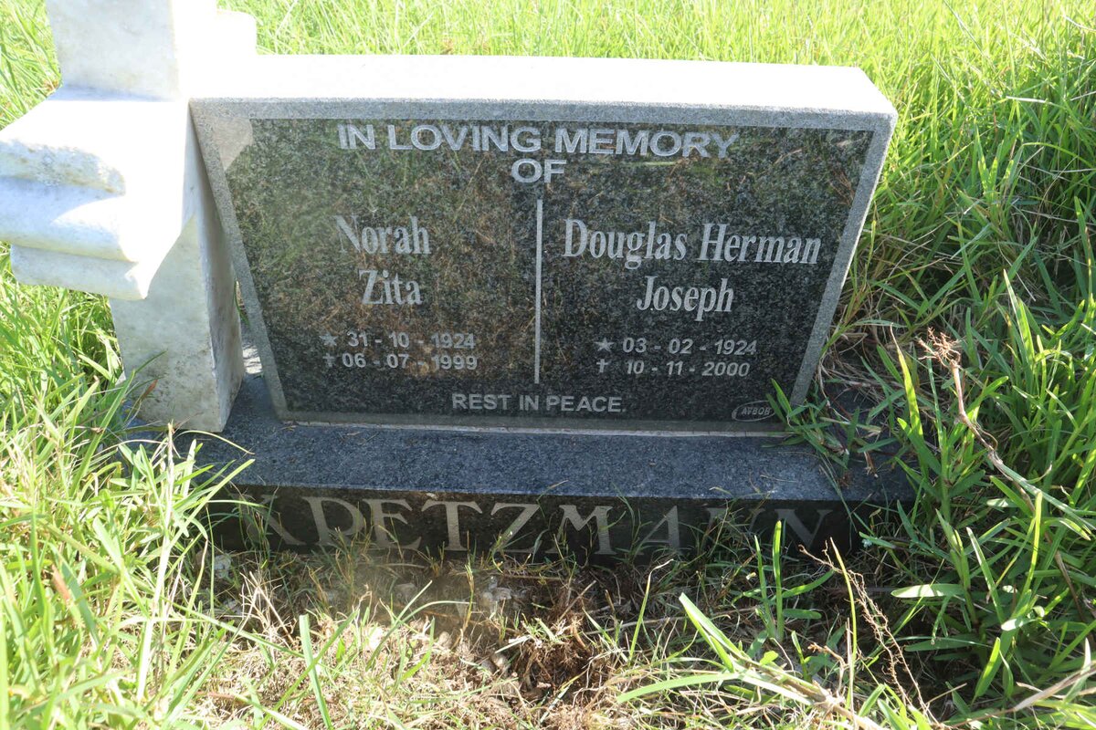KRETZMANN Douglas Herman Joseph 1924-2000 &amp; Norah Zita 1924-1999