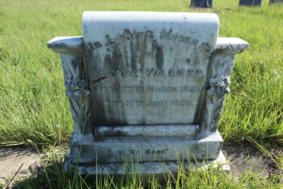 WALKER Annie 1897-1933