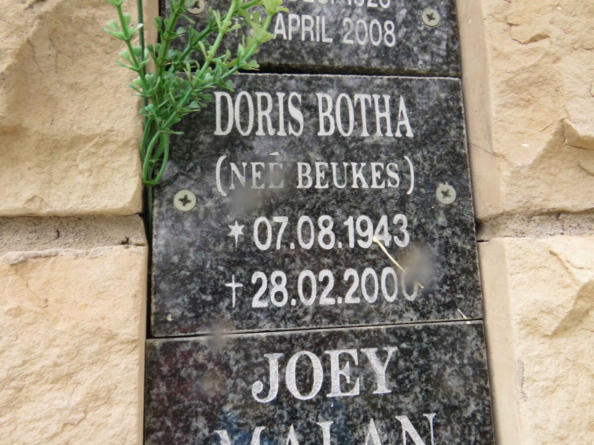 BOTHA Doris nee BEUKES 1943-2000
