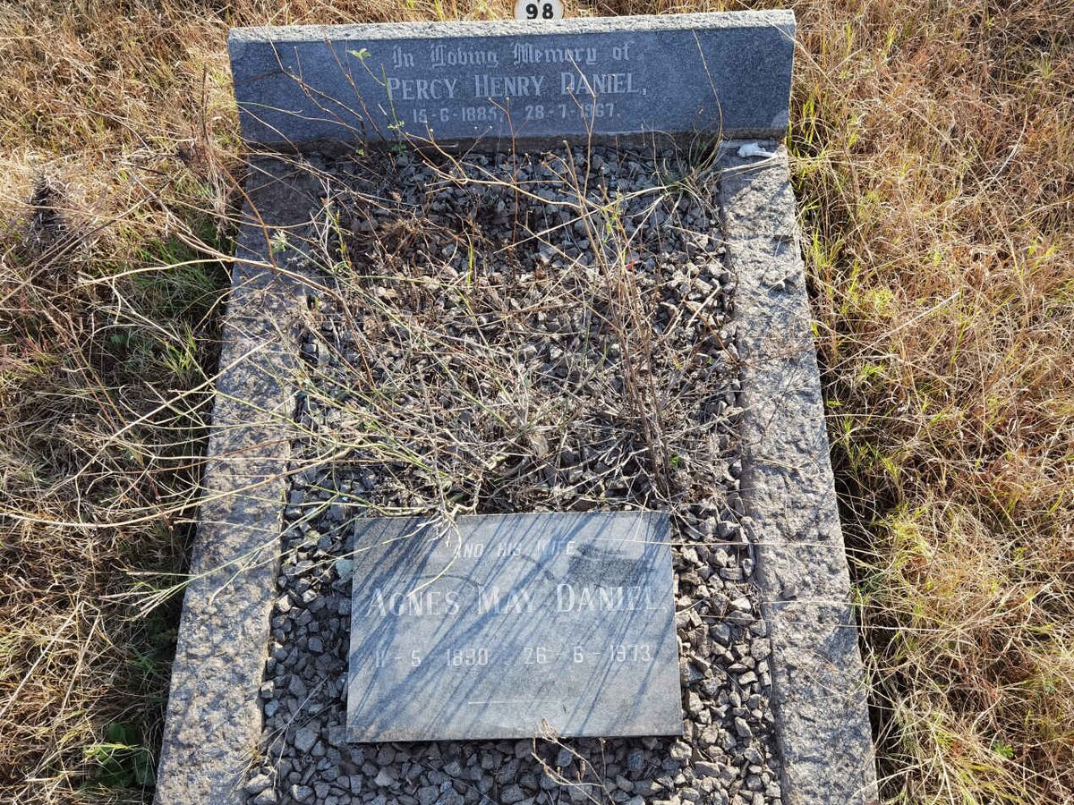 DANIEL Percy Henry 1885-1967 &amp; Agnes May 1890-1973