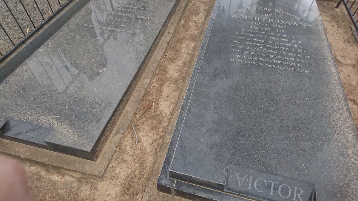 VICTOR William Daniel 1942-1984 &amp; Jennifer Dawn 1947-2007