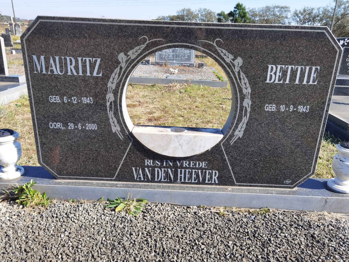 HEEVER Mauritz, van den 1943-2000 &amp; Bettie 1943-