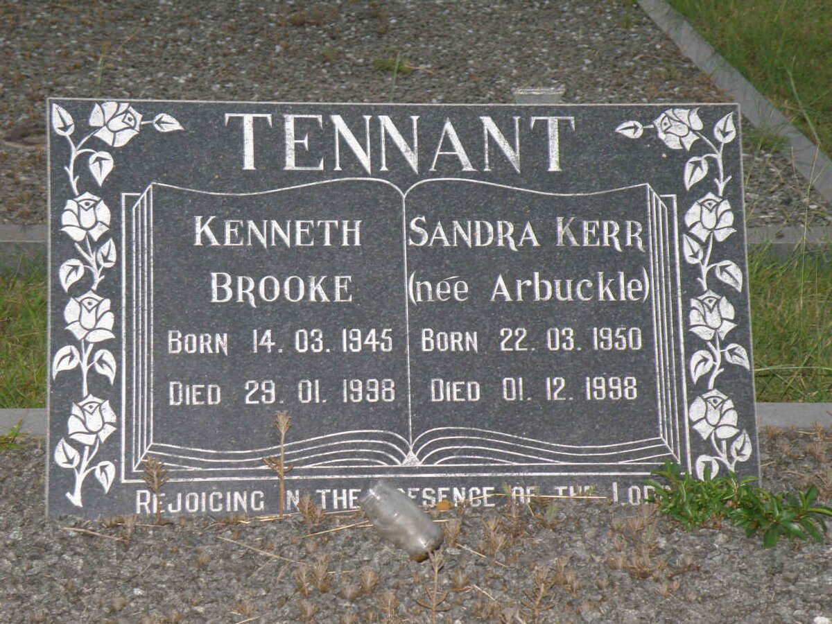 TENNANT Kenneth Brooke 1945-1998 &amp; Sandra Kerr ARBUCKLE 1950-1998