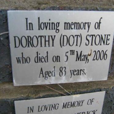STONE Dorothy -2006