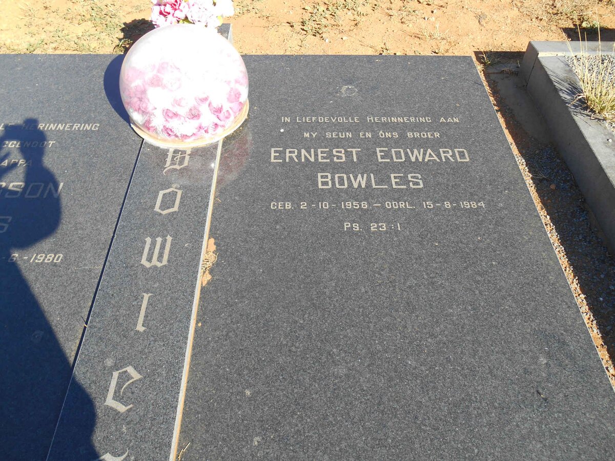 BOWLES Bert Masson 1918-1980 &amp; Bessie 1928-2016 :: BOWLES Ernest Edward 1958-1984