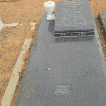 HAAST Johannes Hendrik, de 1918-1971 &amp; Cornelia Emmerentia TERBLANCHE 1923-2000 :: DE HAAST Riette -1979