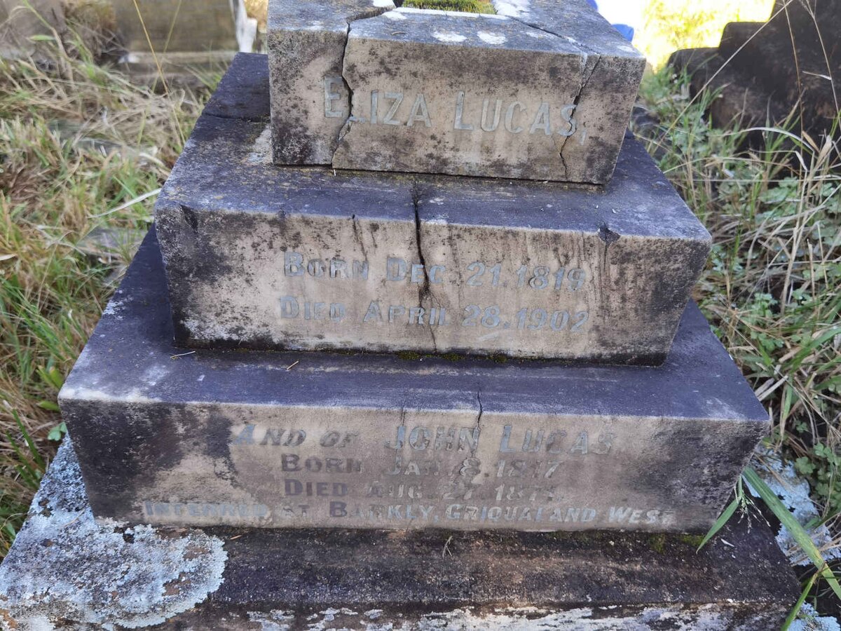 LUCAS Eliza 1819-1902 :: LUCAS John 1817-1871
