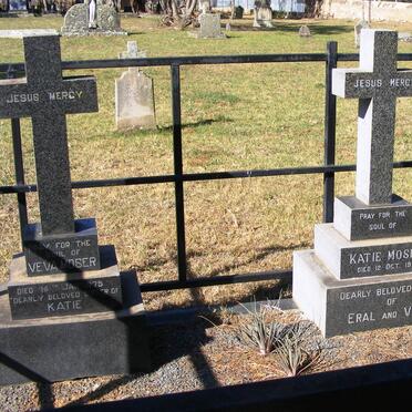 MOSER Veva -1975 :: MOSER Katie -1997