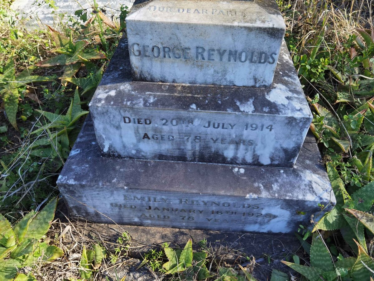 REYNOLDS George -1914 &amp; Emily -1928