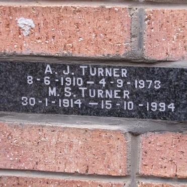 TURNER A.J. 1910-1973 &amp; M.S. 1914-1994